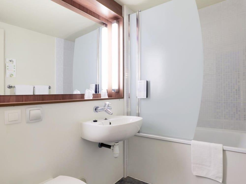 Campanile Marmande Hotel Bagian luar foto