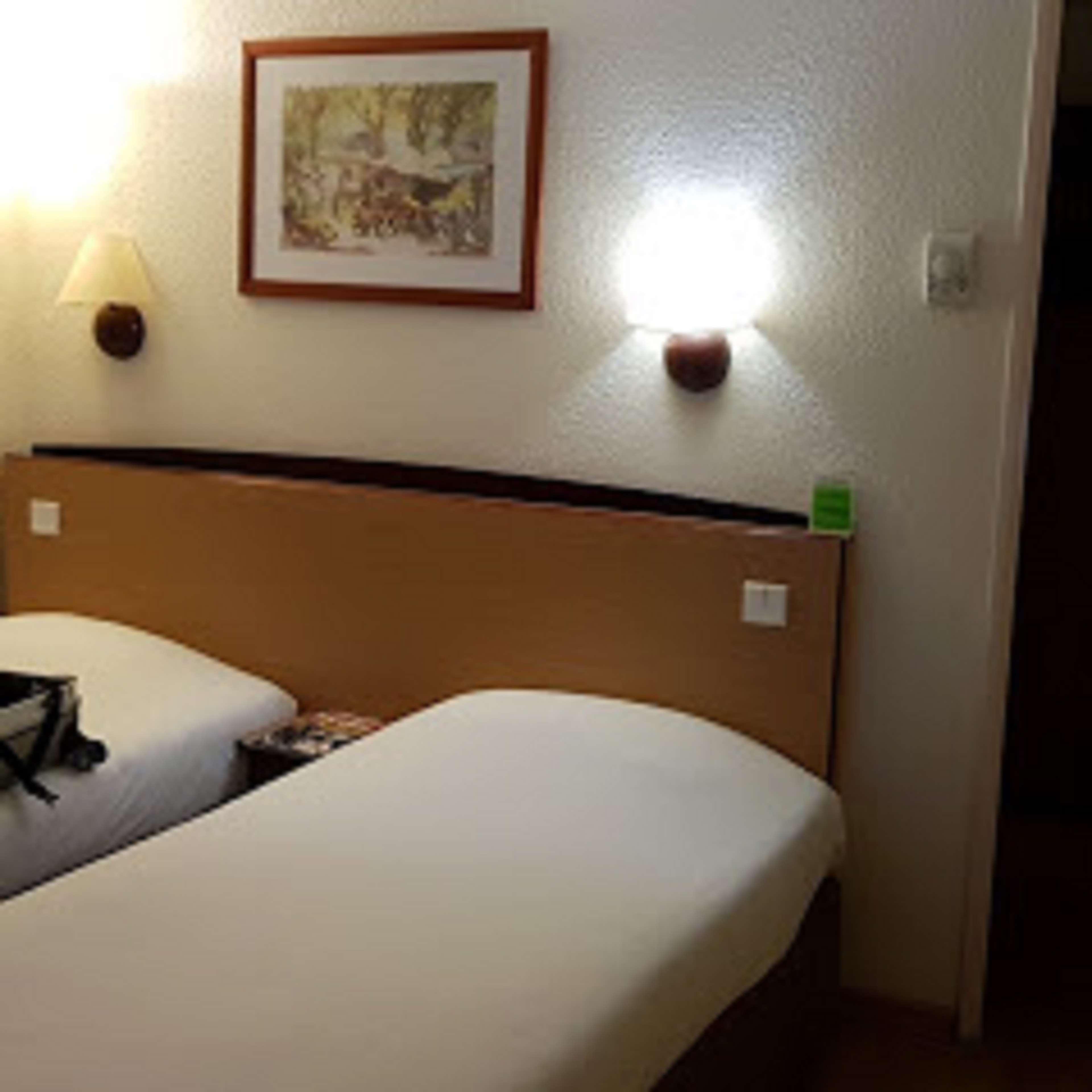 Campanile Marmande Hotel Bagian luar foto