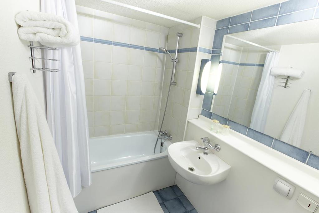 Campanile Marmande Hotel Bagian luar foto