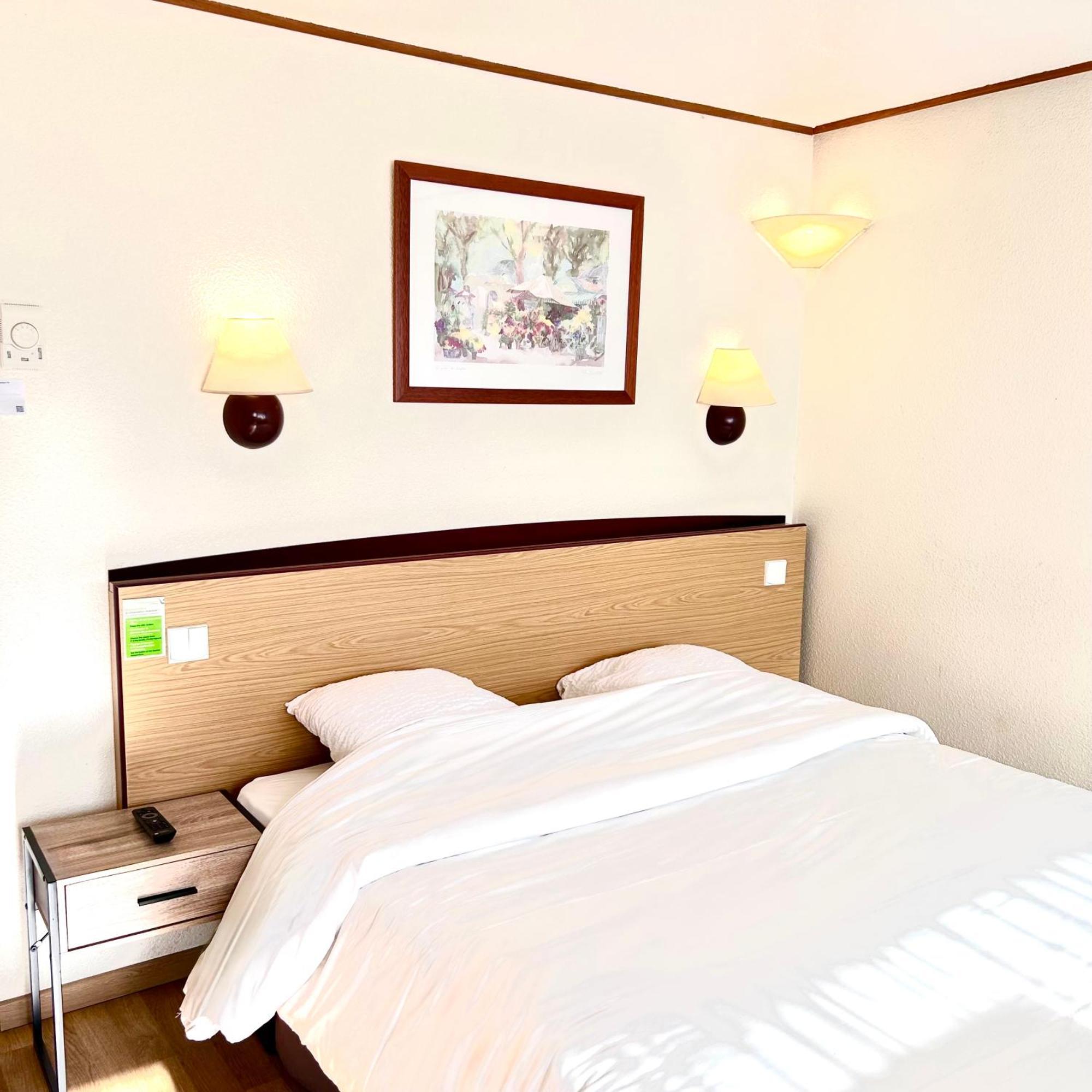 Campanile Marmande Hotel Bagian luar foto
