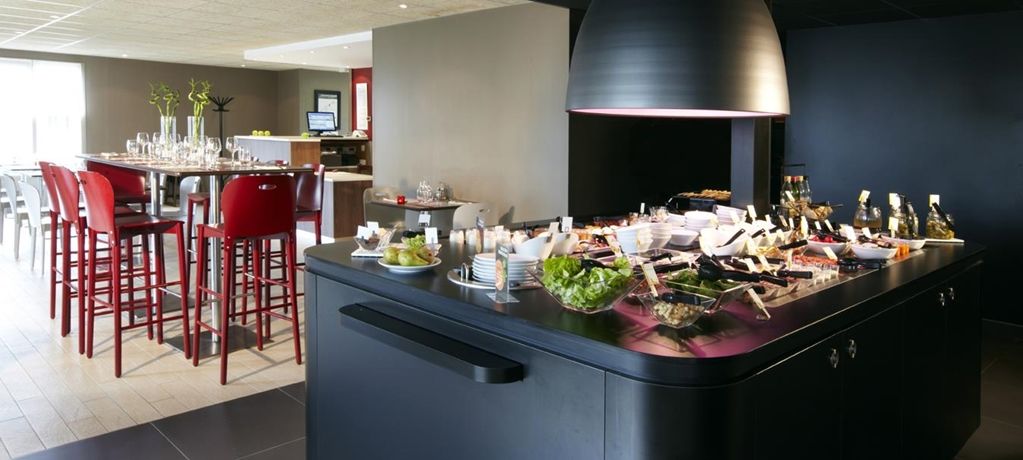 Campanile Marmande Hotel Restoran foto