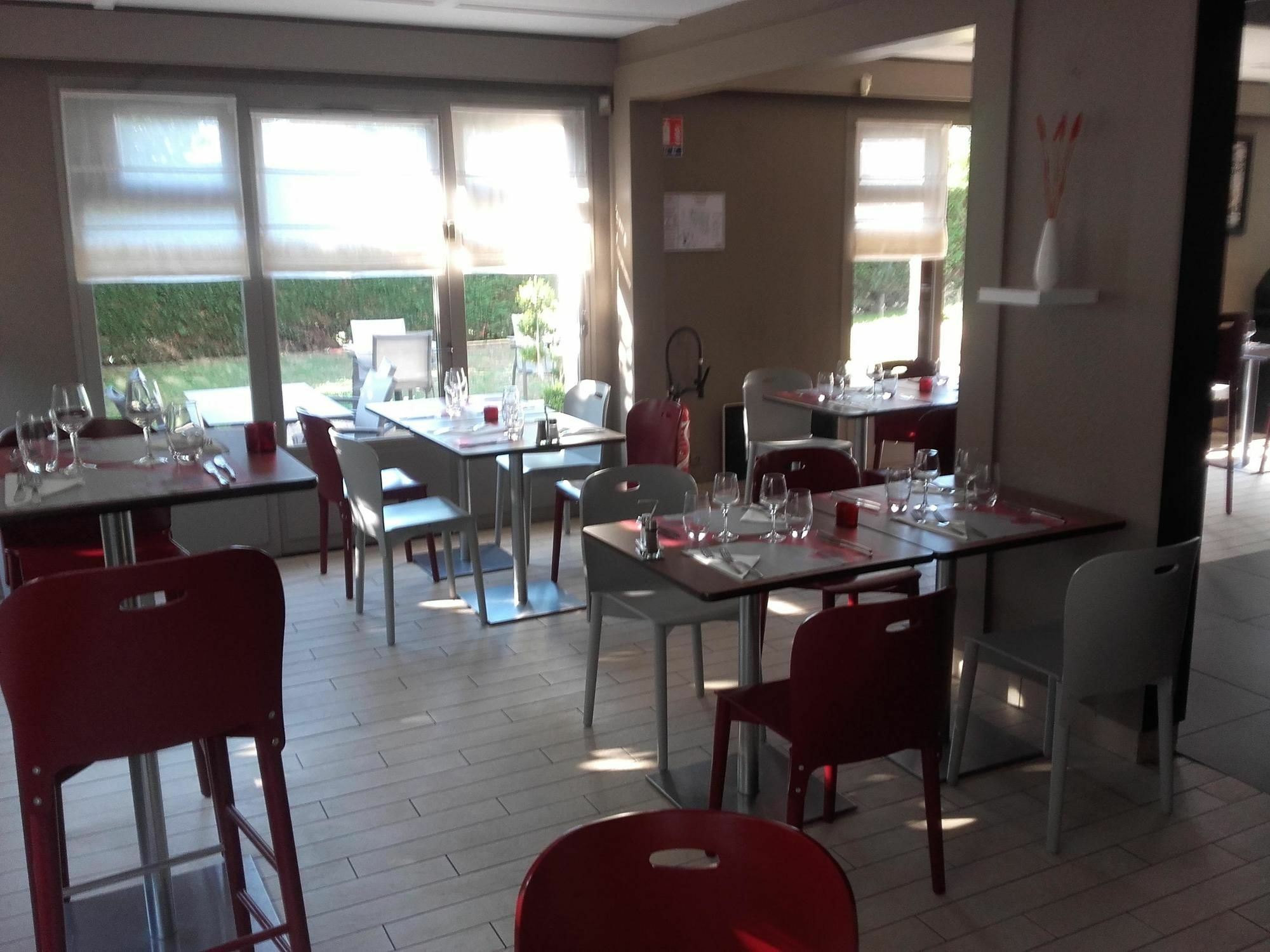 Campanile Marmande Hotel Bagian luar foto