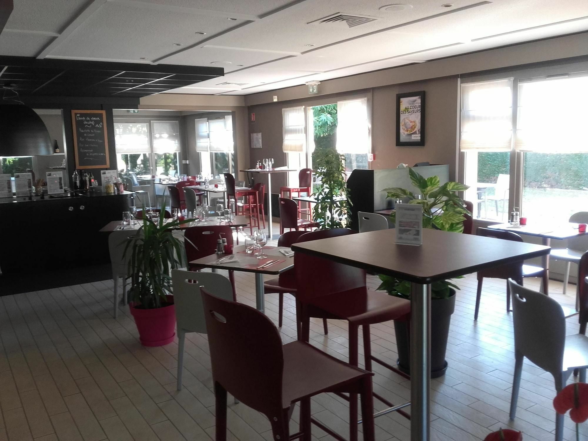 Campanile Marmande Hotel Bagian luar foto