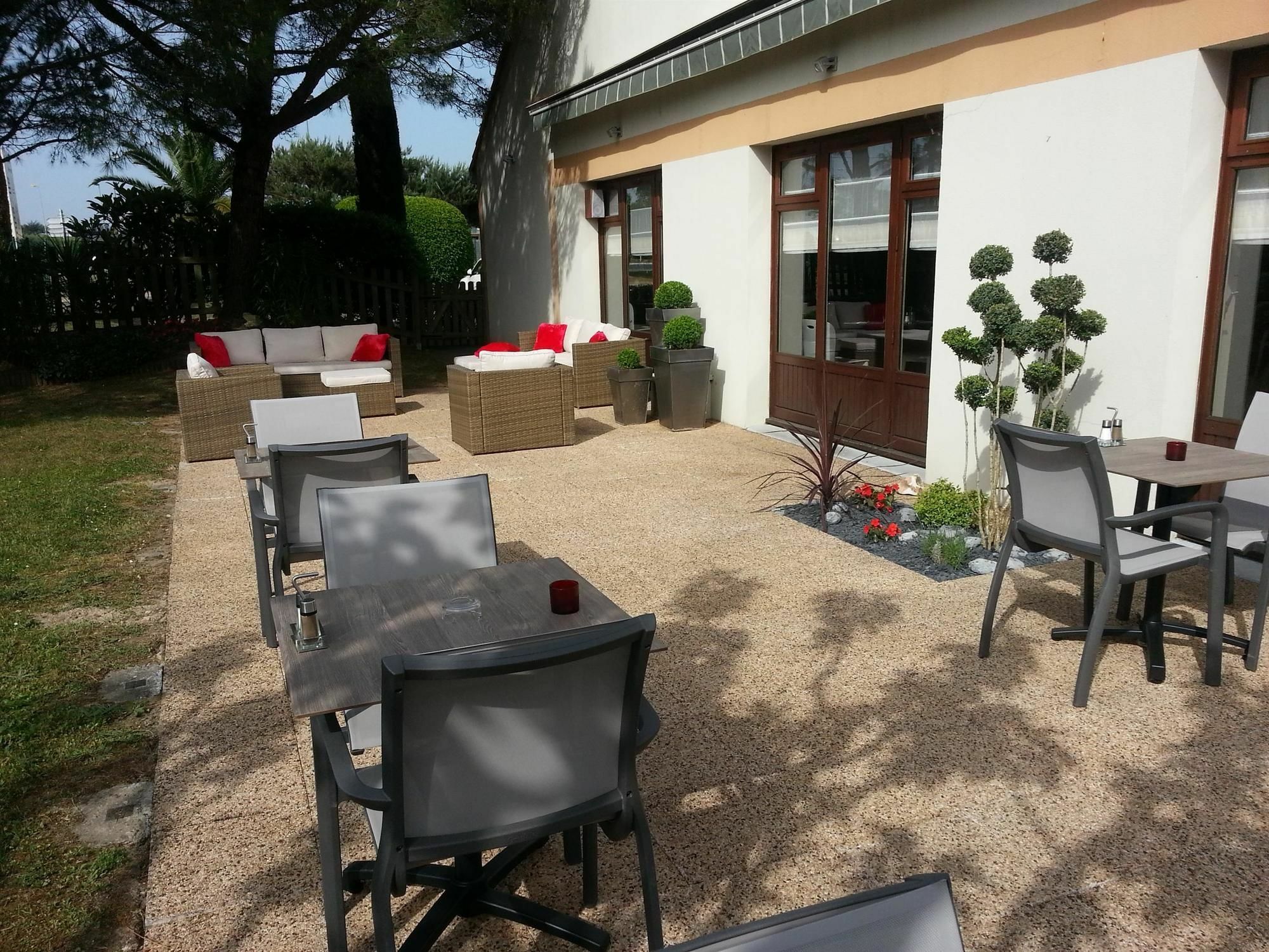 Campanile Marmande Hotel Bagian luar foto